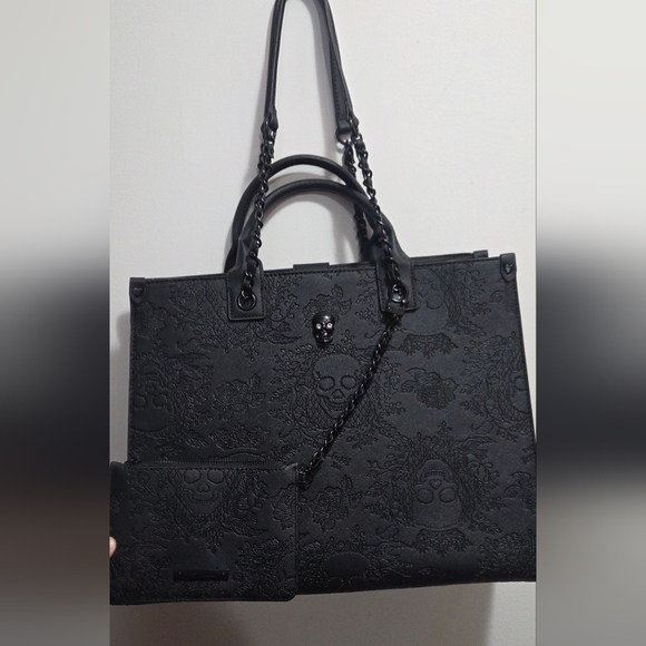 Betsey Johnson Black Embossed Skull Tote Bag With Mini Pouch - Picture 1 of 12